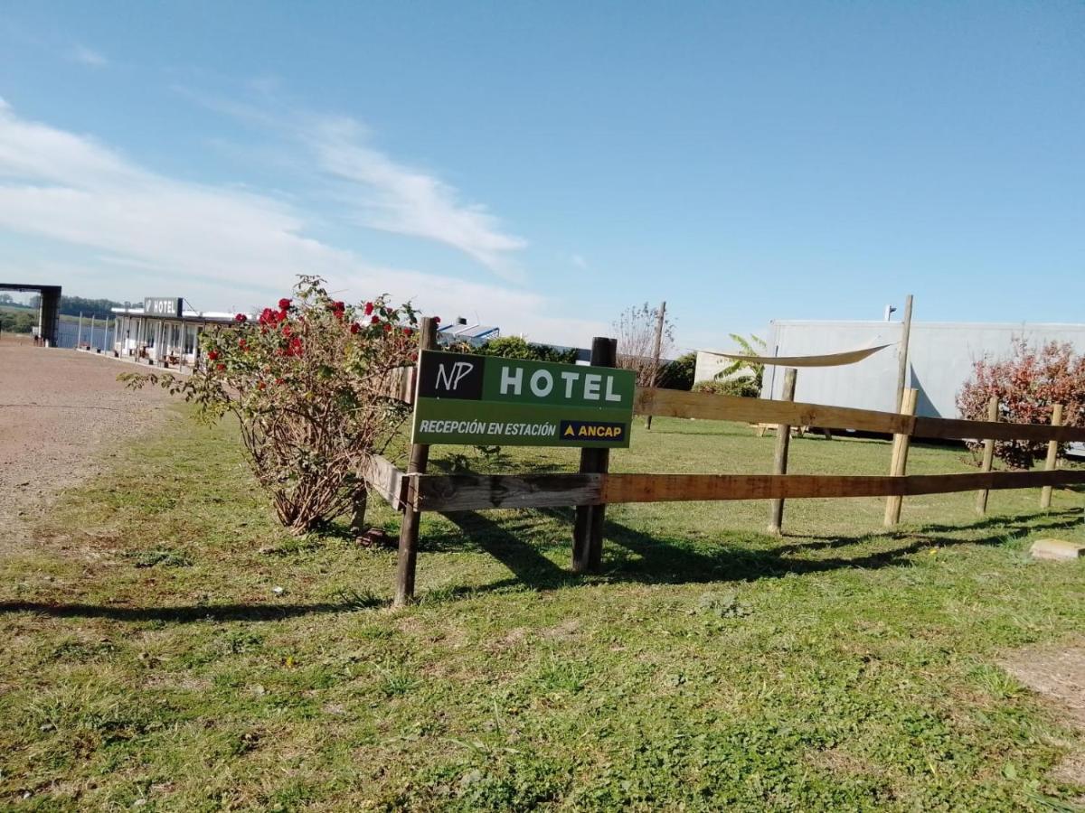 Hotel 누에바 팔미라 외부 사진